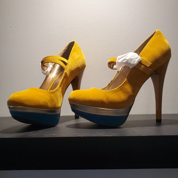Mustard platform heels with strap - Picture 1 of 3